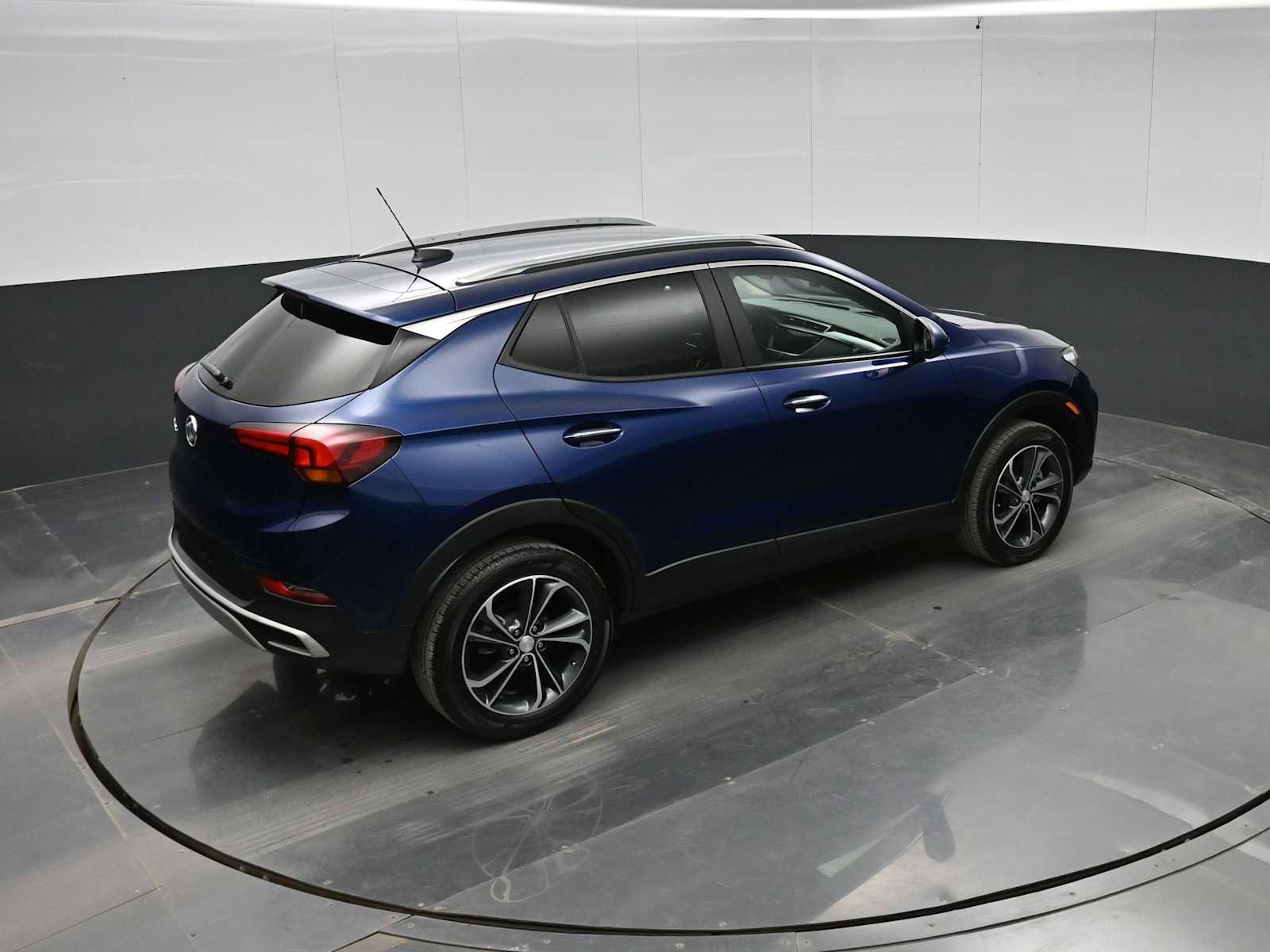 Used 2022 Buick Encore GX Select AWD/4WD image 29