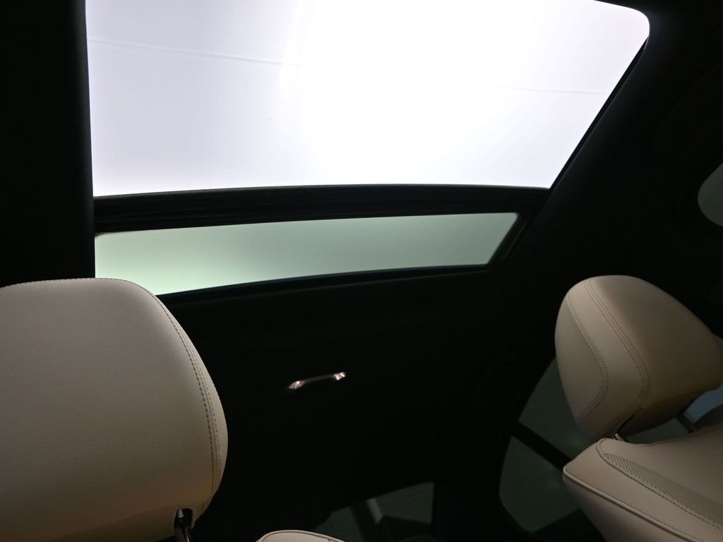 Used 2022 BMW 330i Sedan w/ Premium Package 2 image 26