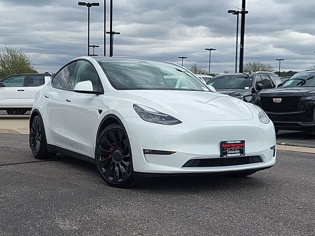 Used 2022 Tesla Model Y Performance AWD/4WD image 2