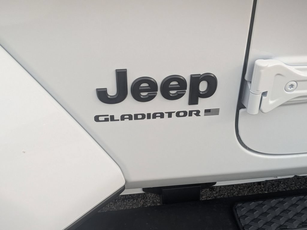 New 2026 Jeep Gladiator Sport AWD/4WD image 10