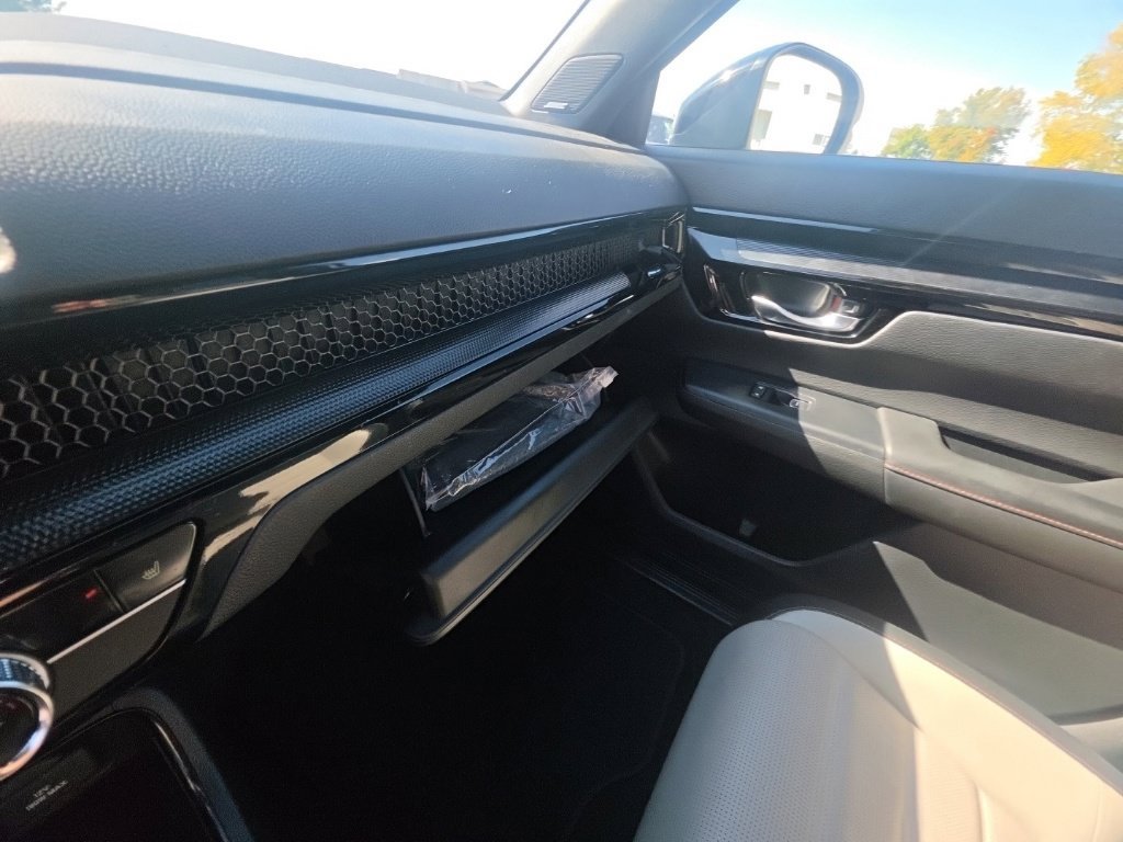 Certified 2025 Honda CR-V Sport Touring image 24