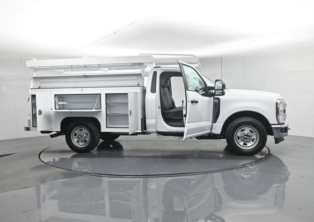 New 2026 Ford F350 XL w/ XL Chrome Package RWD image 4