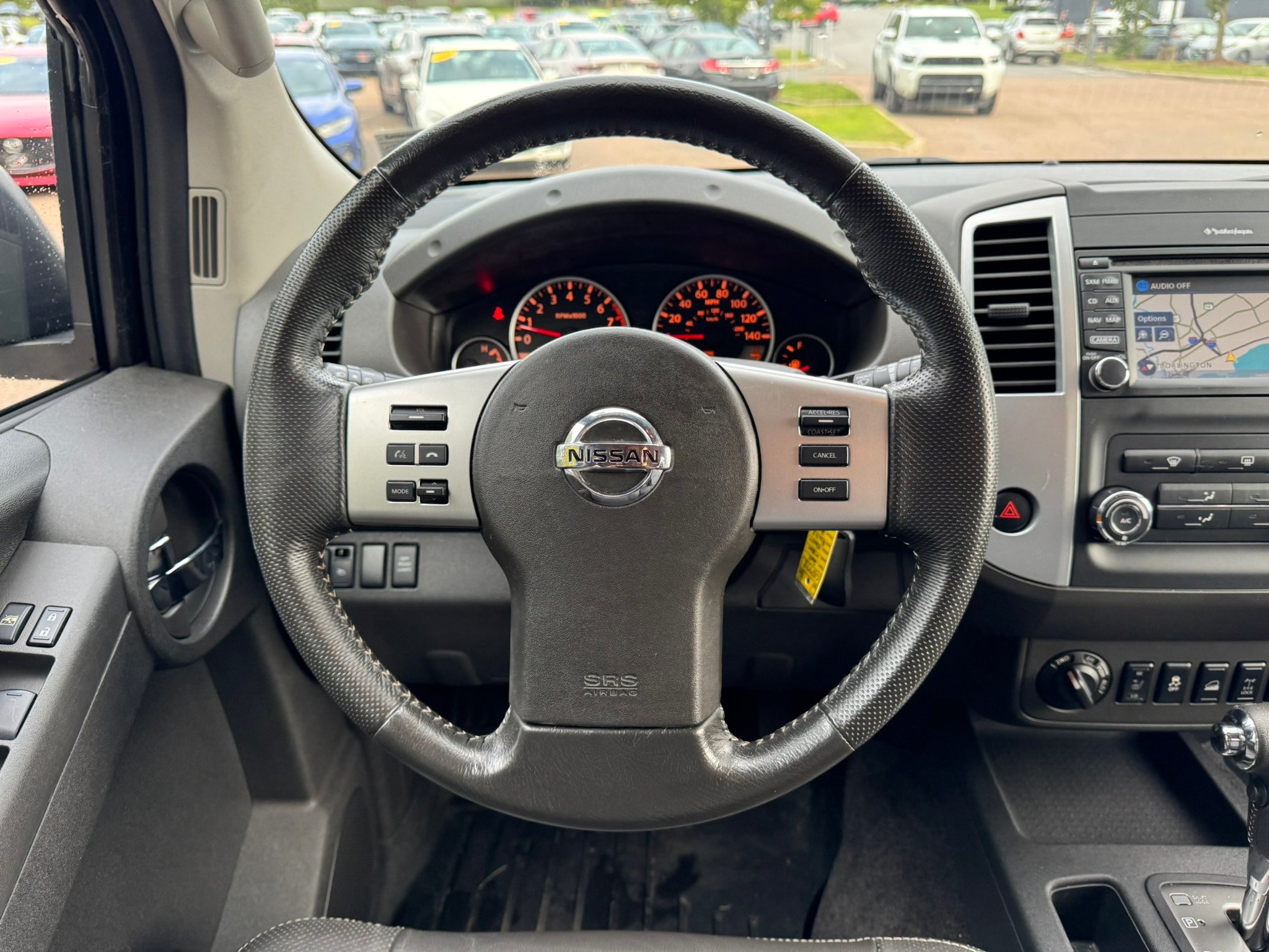 Used 2015 Nissan Xterra PRO-4X AWD/4WD image 14