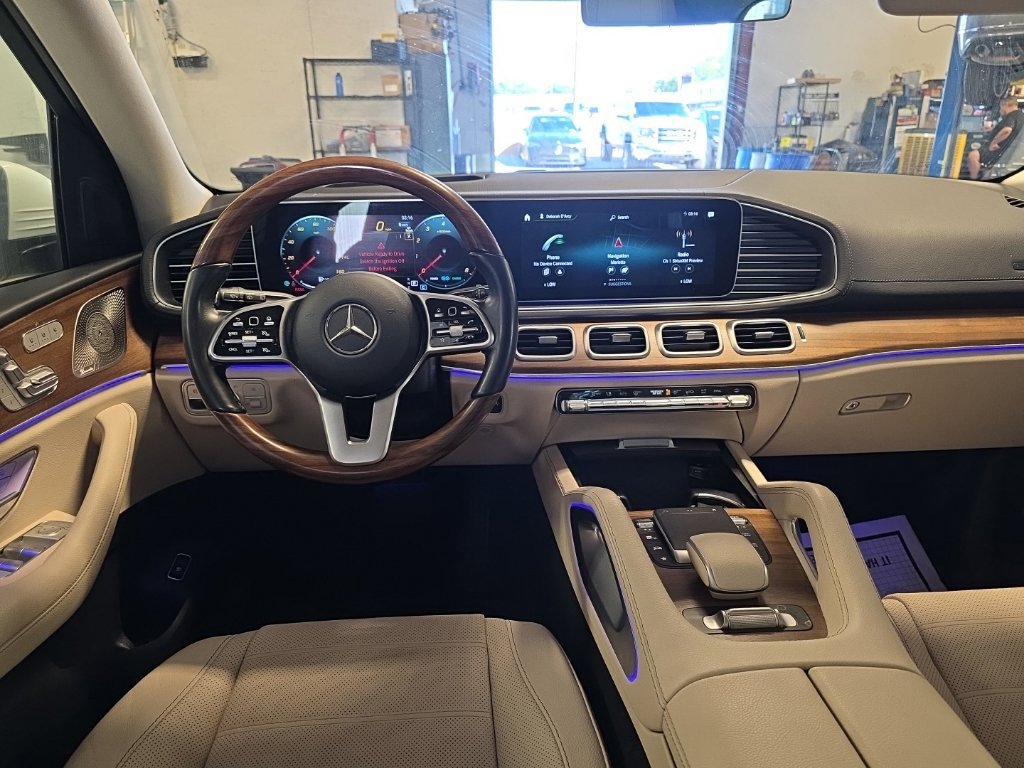 Used 2023 Mercedes-Benz GLS 450 4MATIC image 4