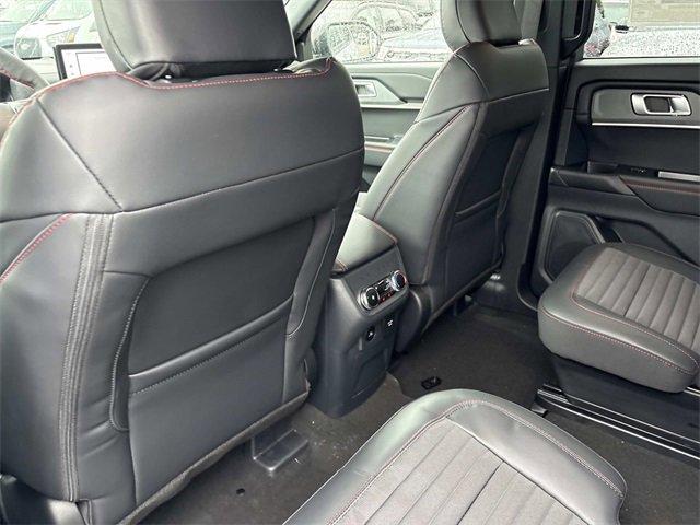 New 2026 Ford Explorer ST-Line w/ ST-Line Street Pack image 19