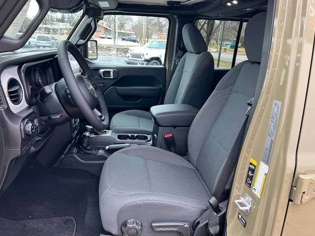 New 2026 Jeep Gladiator Sport AWD/4WD image 4