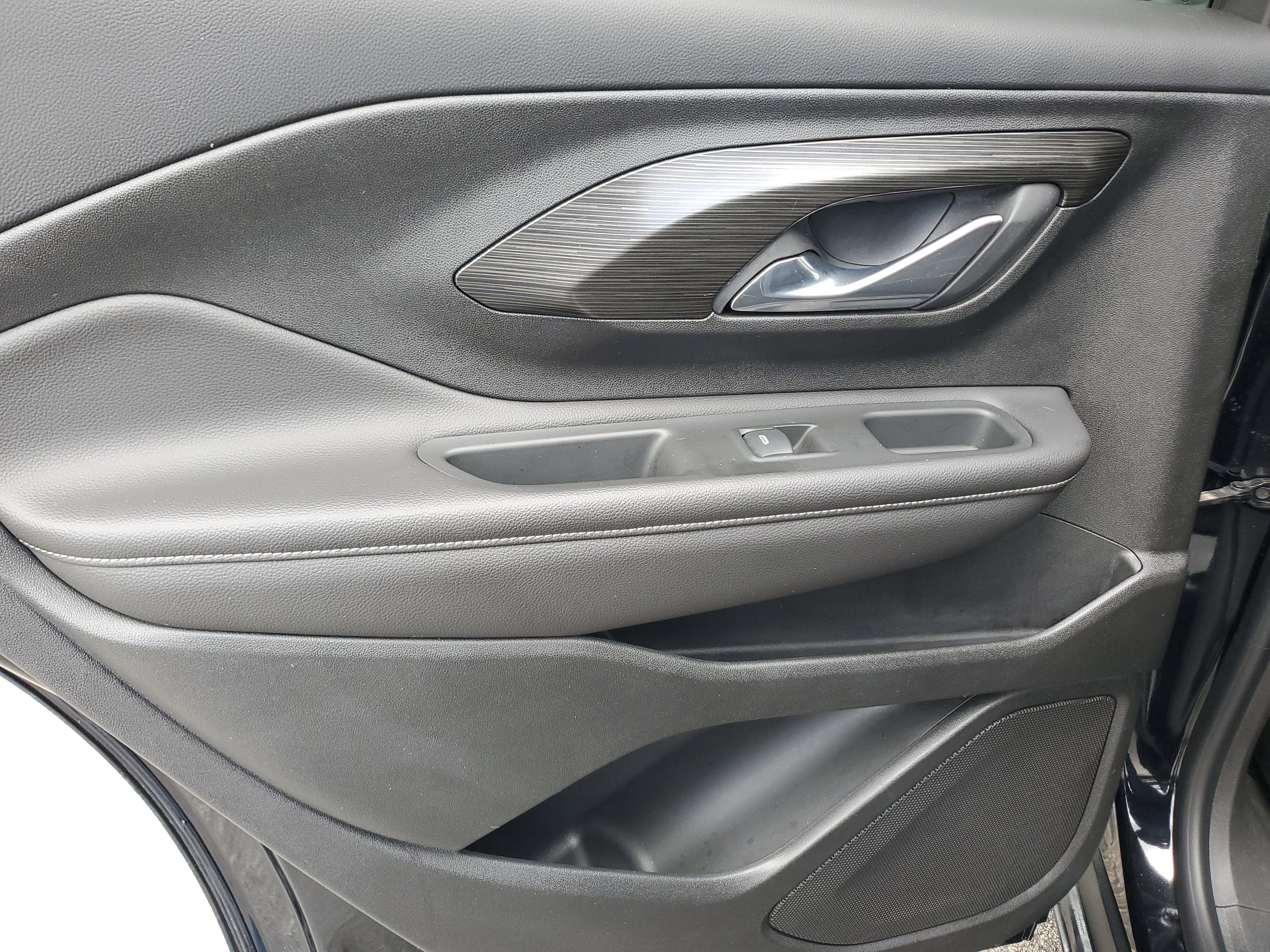 Used 2022 GMC Terrain SLE w/ Driver Convenience Package image 30