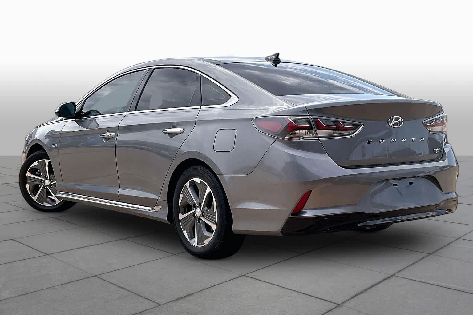 Used 2018 Hyundai Sonata Limited FWD image 12