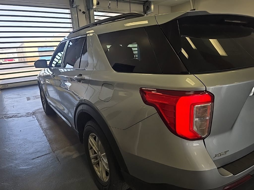Certified 2022 Ford Explorer XLT image 9
