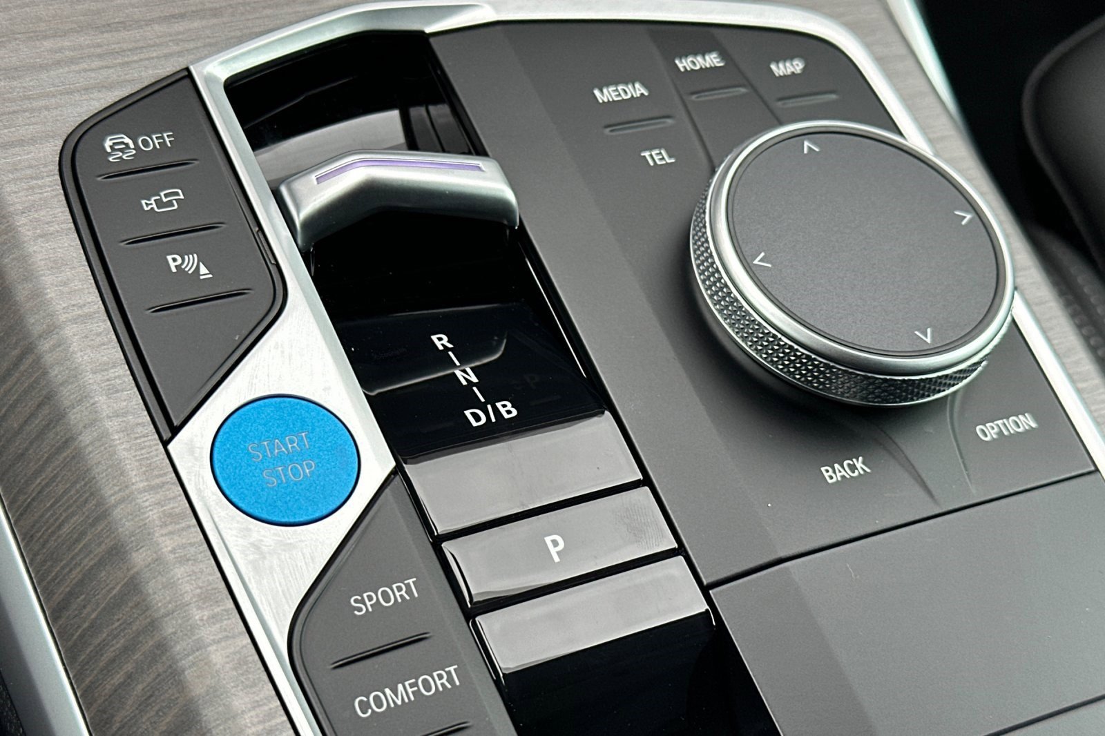 Used 2025 BMW i4 eDrive40 w/ Premium Package image 28