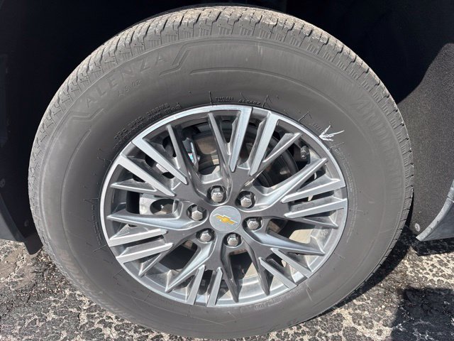 Used 2026 Chevrolet Traverse LT AWD/4WD image 28