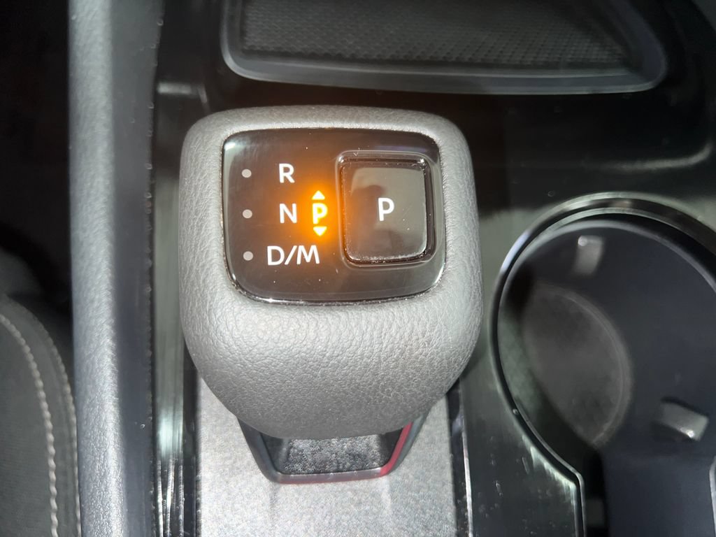 Used 2024 Nissan Rogue S FWD image 25