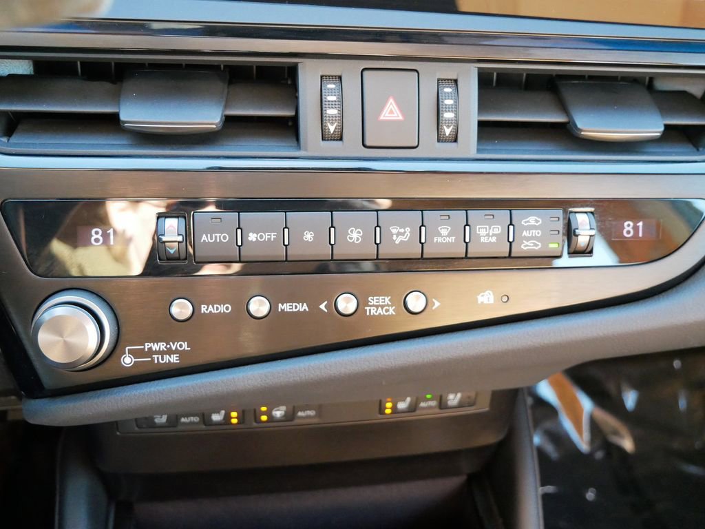 Certified 2025 Lexus ES 350 w/ Premium Package image 22