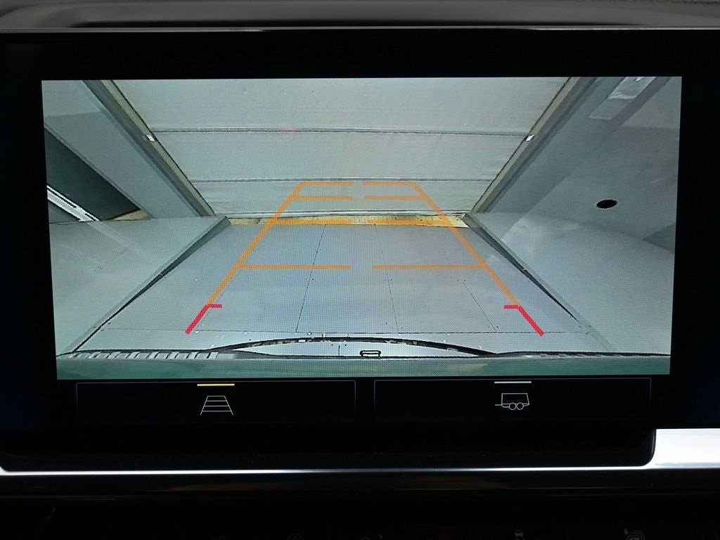 Used 2025 Chevrolet Silverado 1500 LT image 24