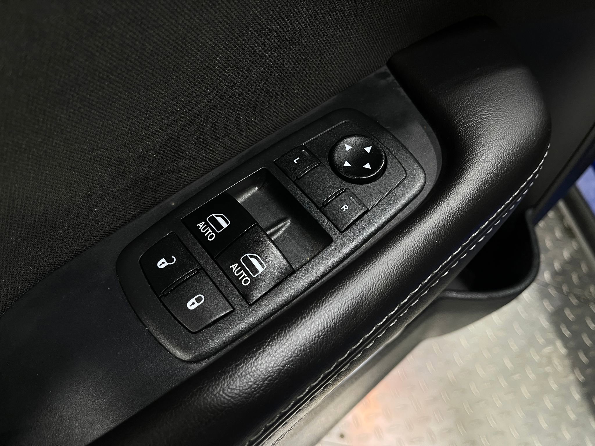 Used 2018 Dodge Challenger R/T Scat Pack RWD image 15