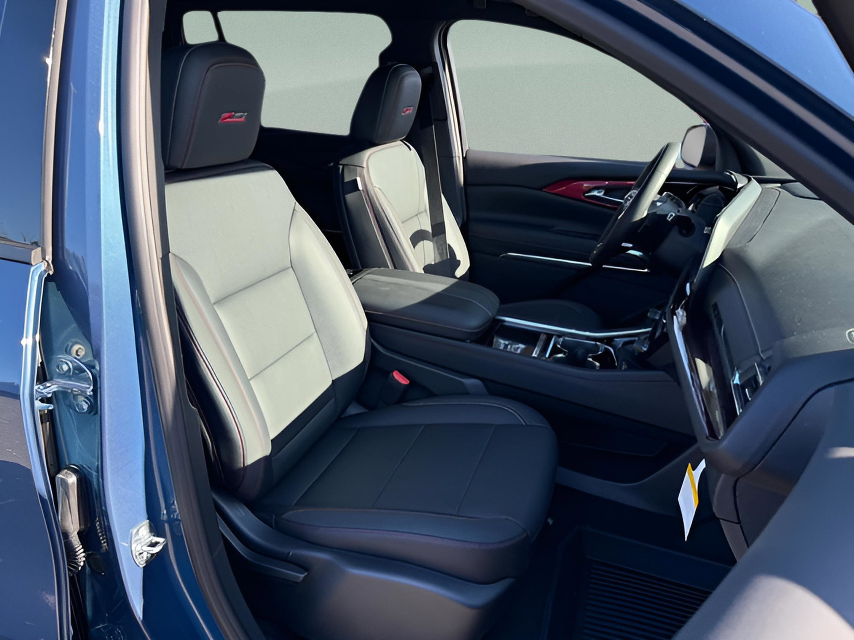 New 2026 Chevrolet Traverse Z71 w/ Driver Confidence Package image 11