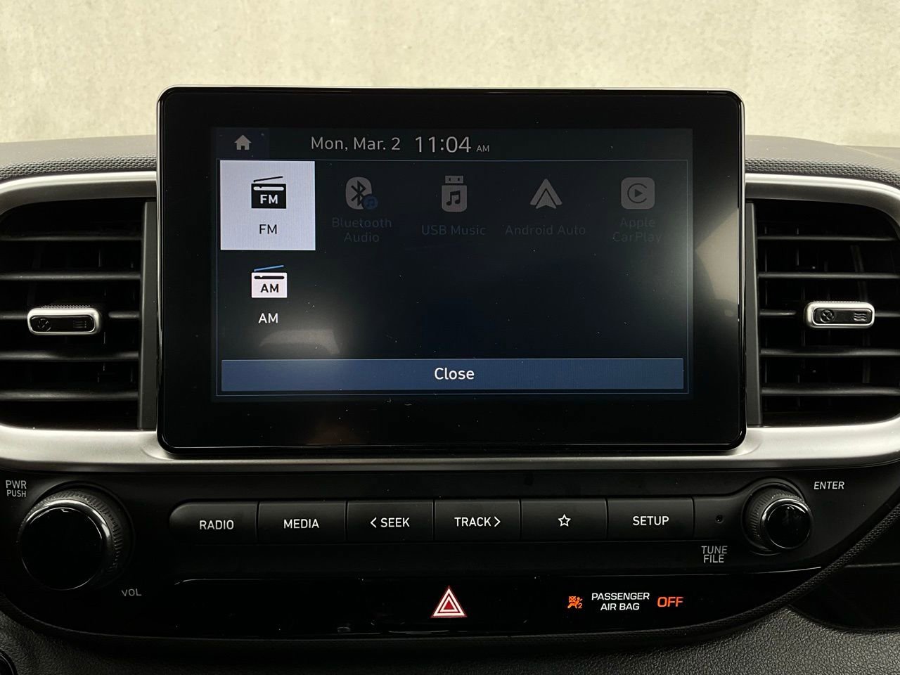 Used 2025 Hyundai Venue SEL image 31