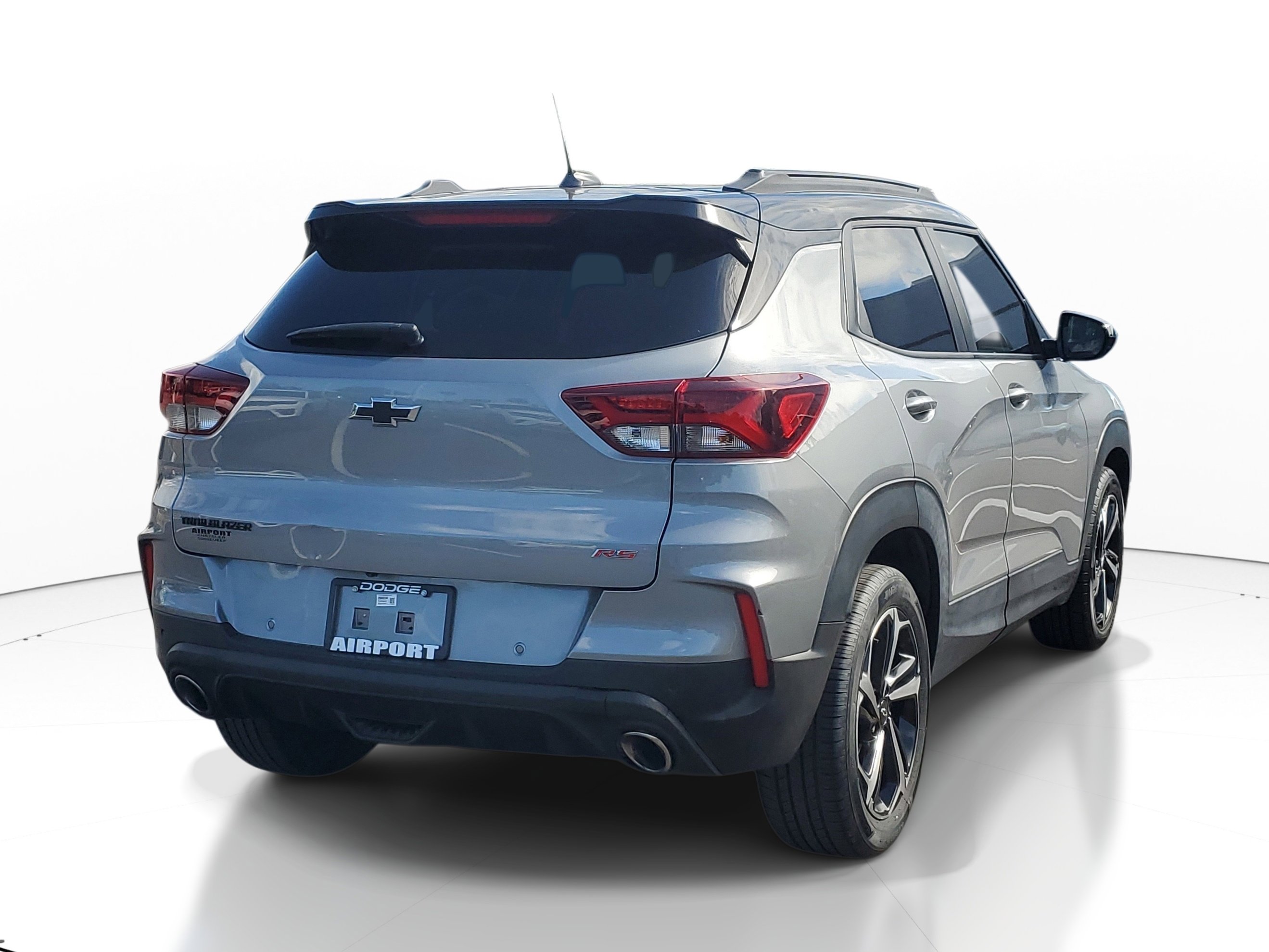 Used 2023 Chevrolet TrailBlazer RS w/ Sun and Liftgate Package FWD image 5
