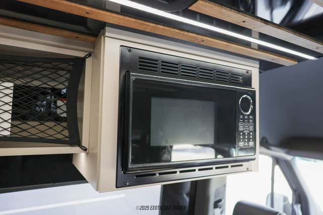 Used 2024 Mercedes-Benz Sprinter 2500 image 84