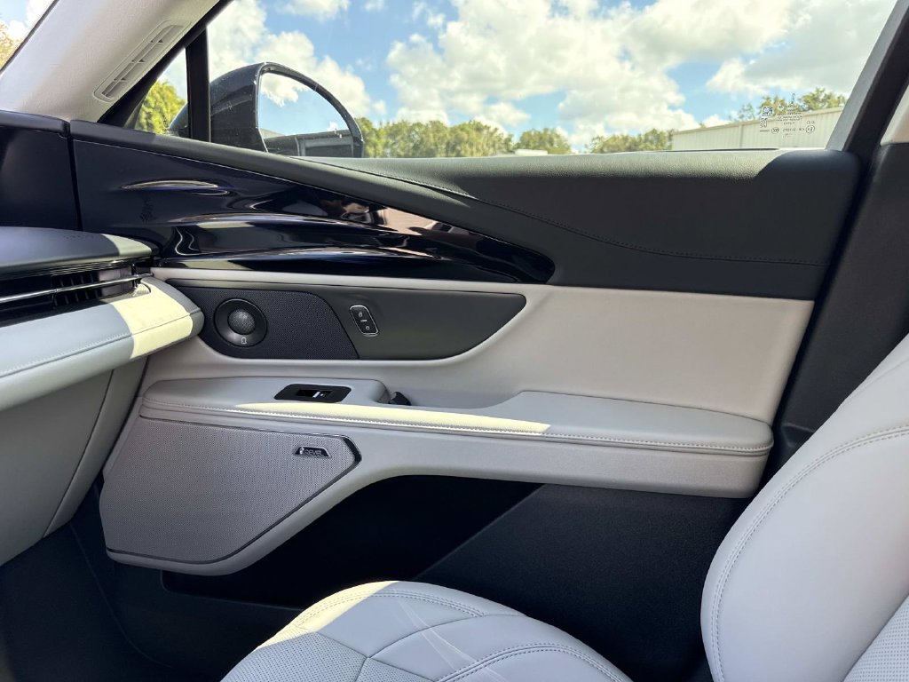 New 2026 Lincoln Nautilus Premier w/ Equipment Group 102A AWD/4WD image 22