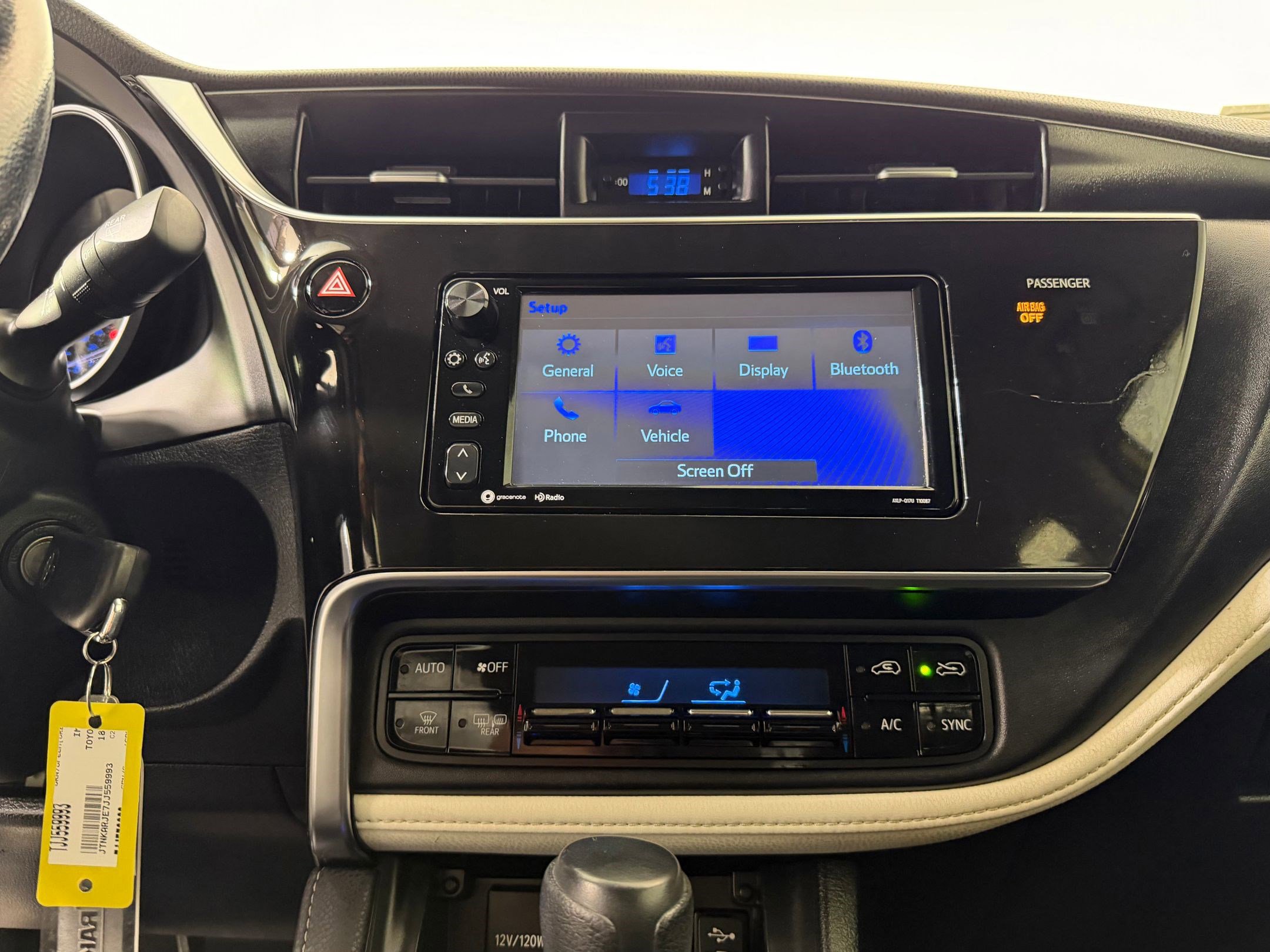 Used 2018 Toyota Corolla iM w/ Carpet Mat Package (TMS) FWD image 26