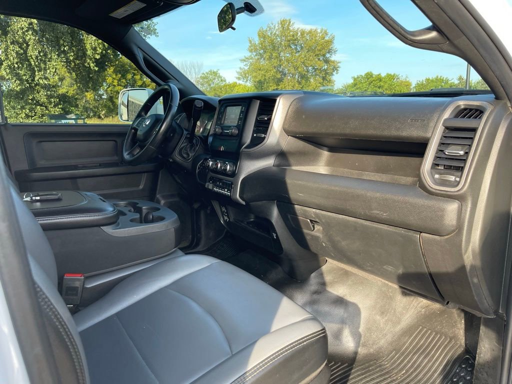 Used 2022 RAM 2500 Tradesman w/ Chrome Appearance Group AWD/4WD image 31