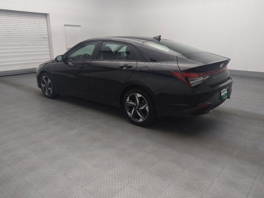 Used 2023 Hyundai Elantra SEL w/ Convenience Package image 3