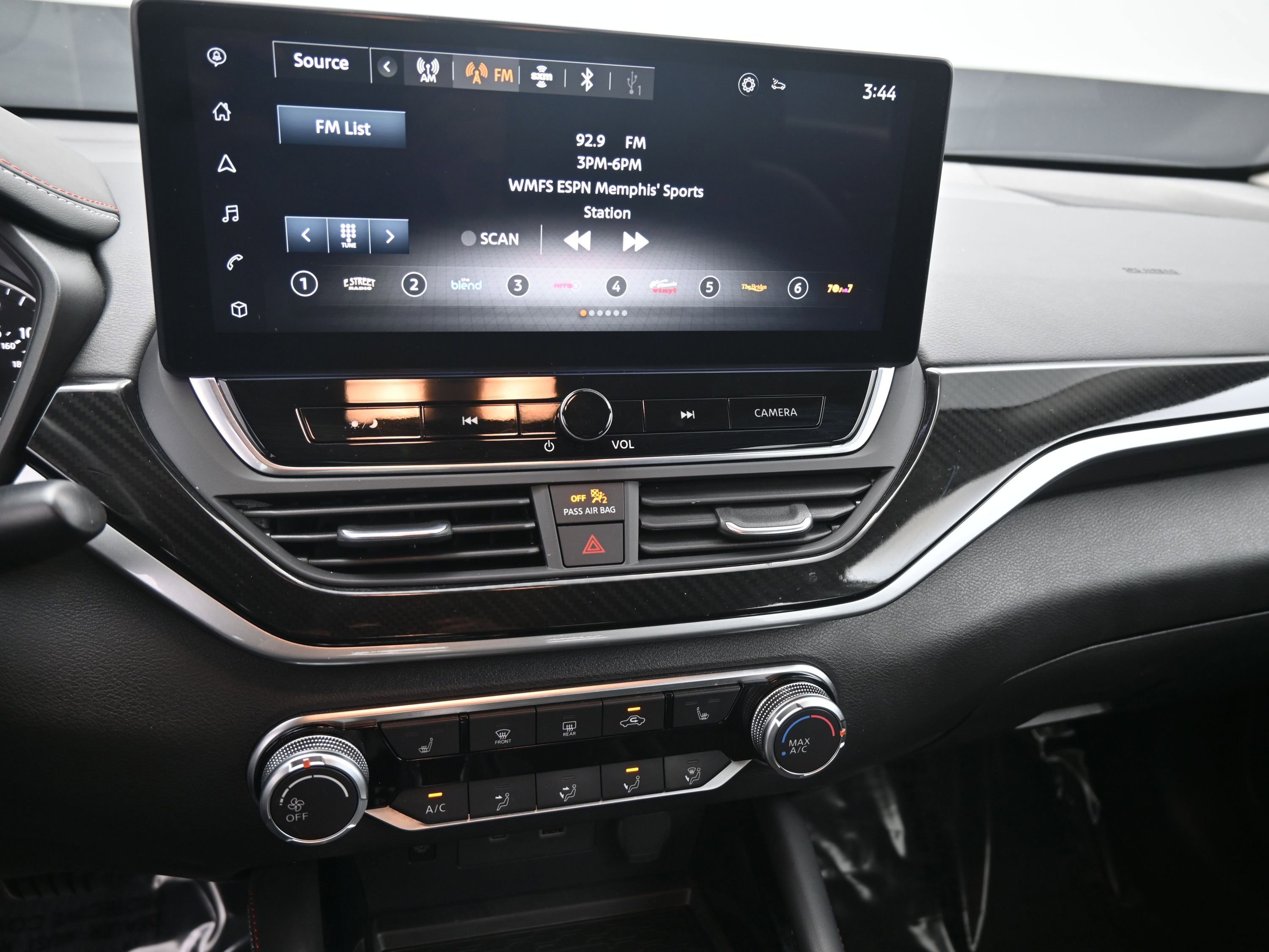 Certified 2023 Nissan Altima 2.5 SR w/ SR Premium Package image 18