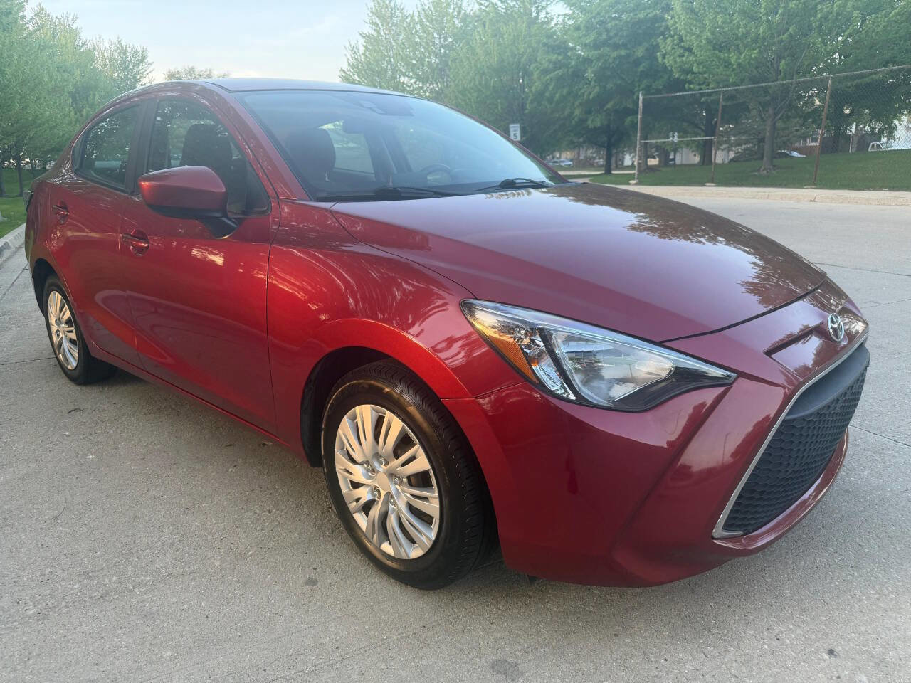 Used 2019 Toyota Yaris L FWD image 19