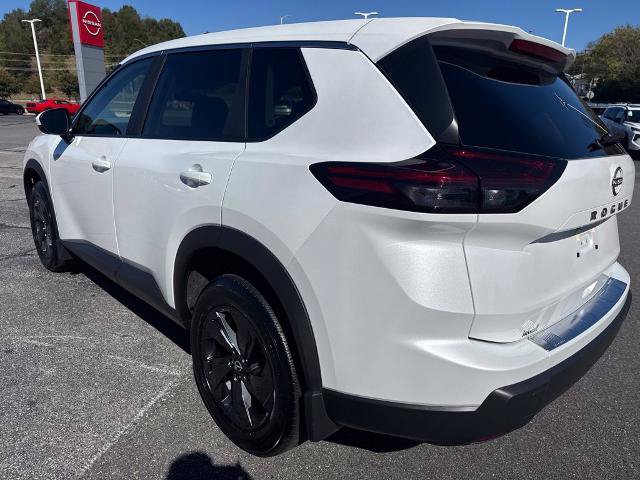 Certified 2026 Nissan Rogue SV FWD image 6