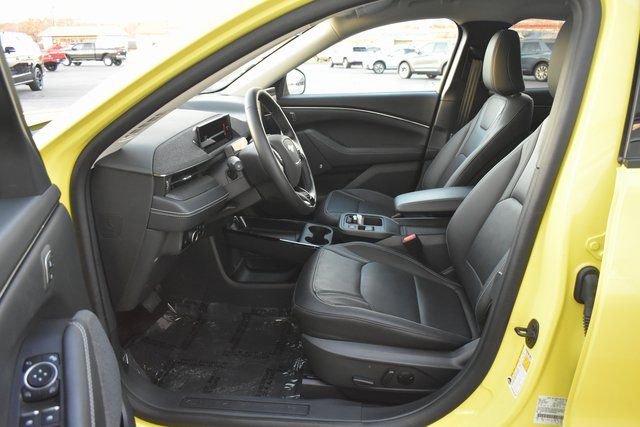 Used 2025 Ford Mustang Mach-E Premium image 13