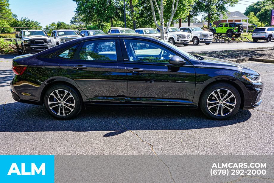 Used 2025 Volkswagen Jetta Sport FWD image 8