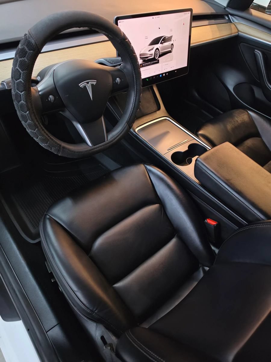 Used 2022 Tesla Model 3 RWD image 16