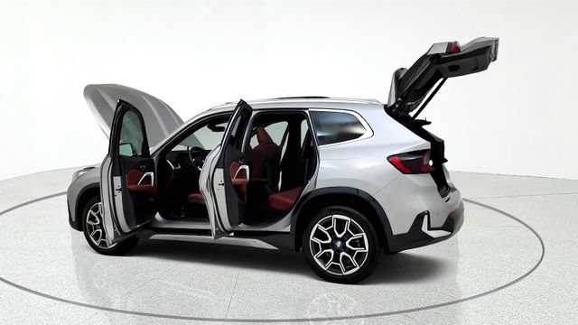 Used 2026 BMW X1 xDrive28i AWD/4WD image 16