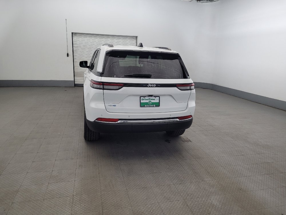 Used 2023 Jeep Grand Cherokee 4WD 4xe image 6