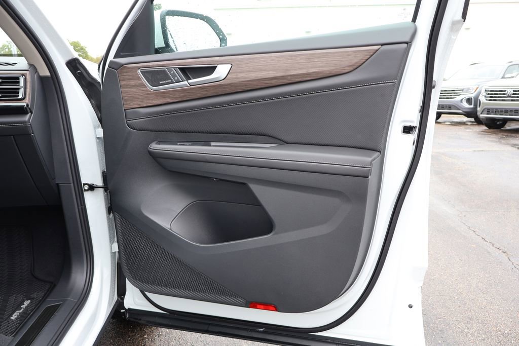 New 2026 Volkswagen Atlas SEL Premium R-Line image 10