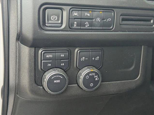 Used 2021 Chevrolet Tahoe Z71 w/ Luxury Package image 11