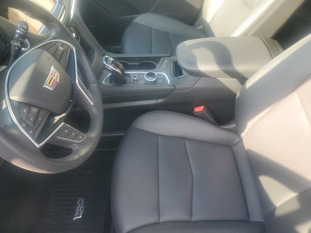 Certified 2025 Cadillac XT5 Premium Luxury w/ LPO, Floor Liner Package AWD/4WD image 12