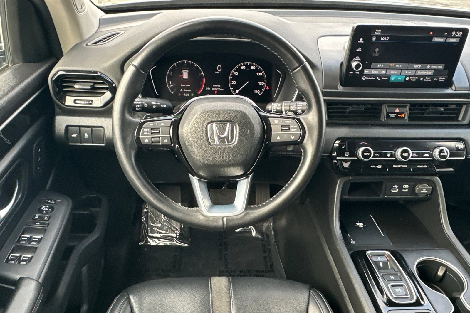 Certified 2024 Honda Pilot Touring image 14