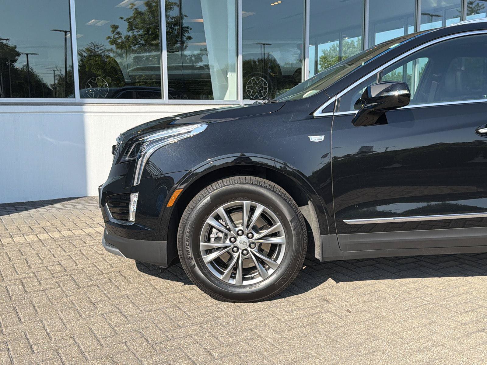 Used 2023 Cadillac XT5 Premium Luxury AWD/4WD image 9