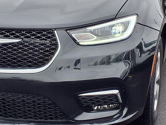 Used 2024 Chrysler Pacifica Limited FWD image 28