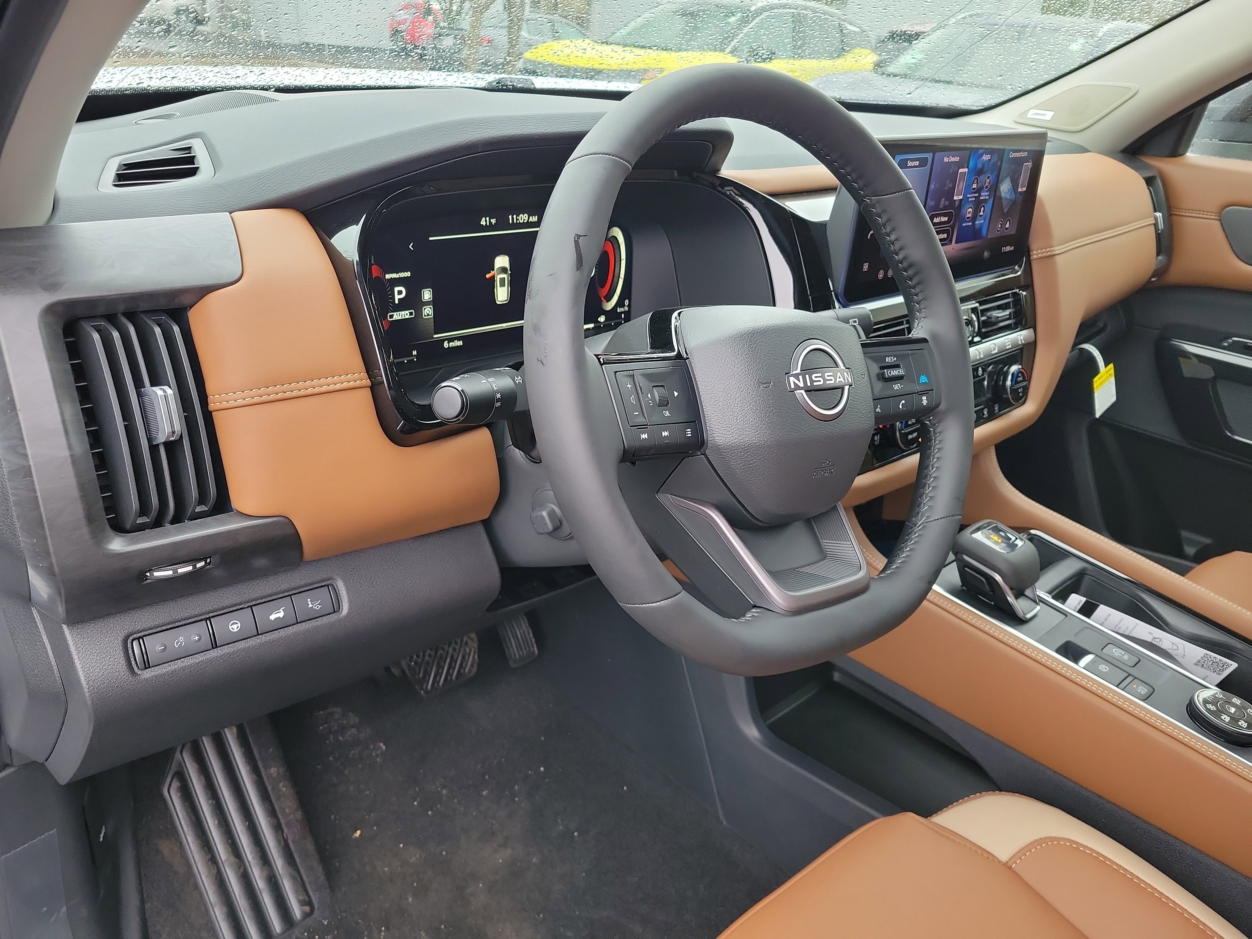 New 2026 Nissan Pathfinder Platinum image 9