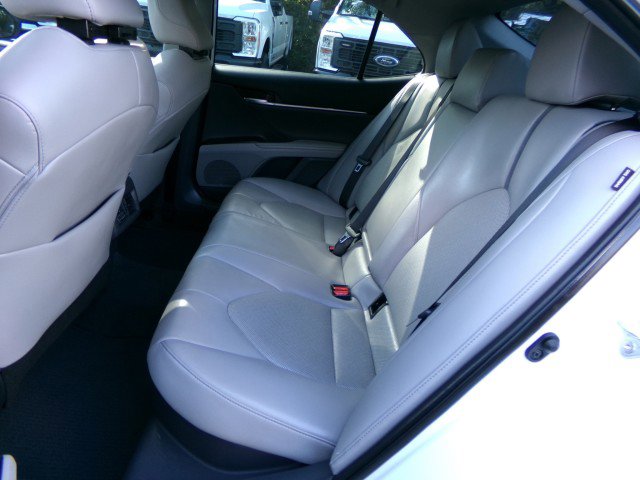 Used 2022 Toyota Camry XLE image 17