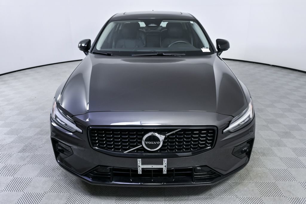 Certified 2025 Volvo S60 B5 Core AWD/4WD image 35