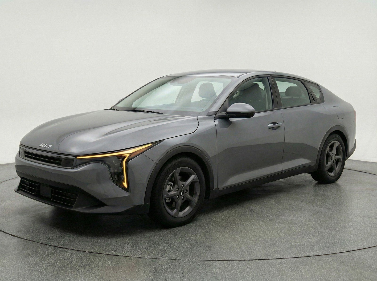Used 2025 Kia K4 LXS image 3