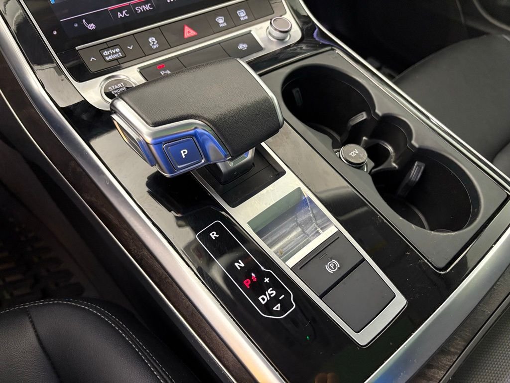 Used 2023 Audi Q8 Premium AWD/4WD image 29