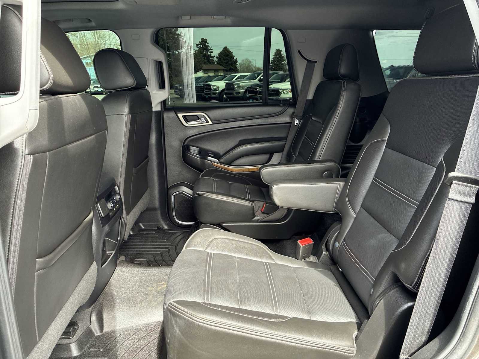 Used 2019 GMC Yukon Denali w/ Open Road Package AWD/4WD image 24