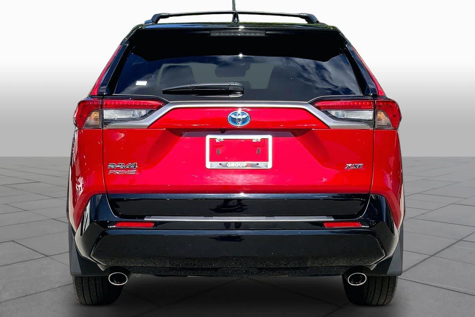 Used 2024 Toyota RAV4 XSE w/ Weather Package AWD/4WD image 5
