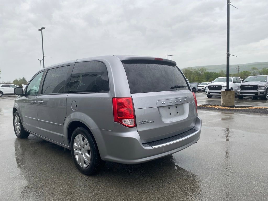 Used 2016 Dodge Grand Caravan SE w/ Quick Order Package 29E SE FWD image 4