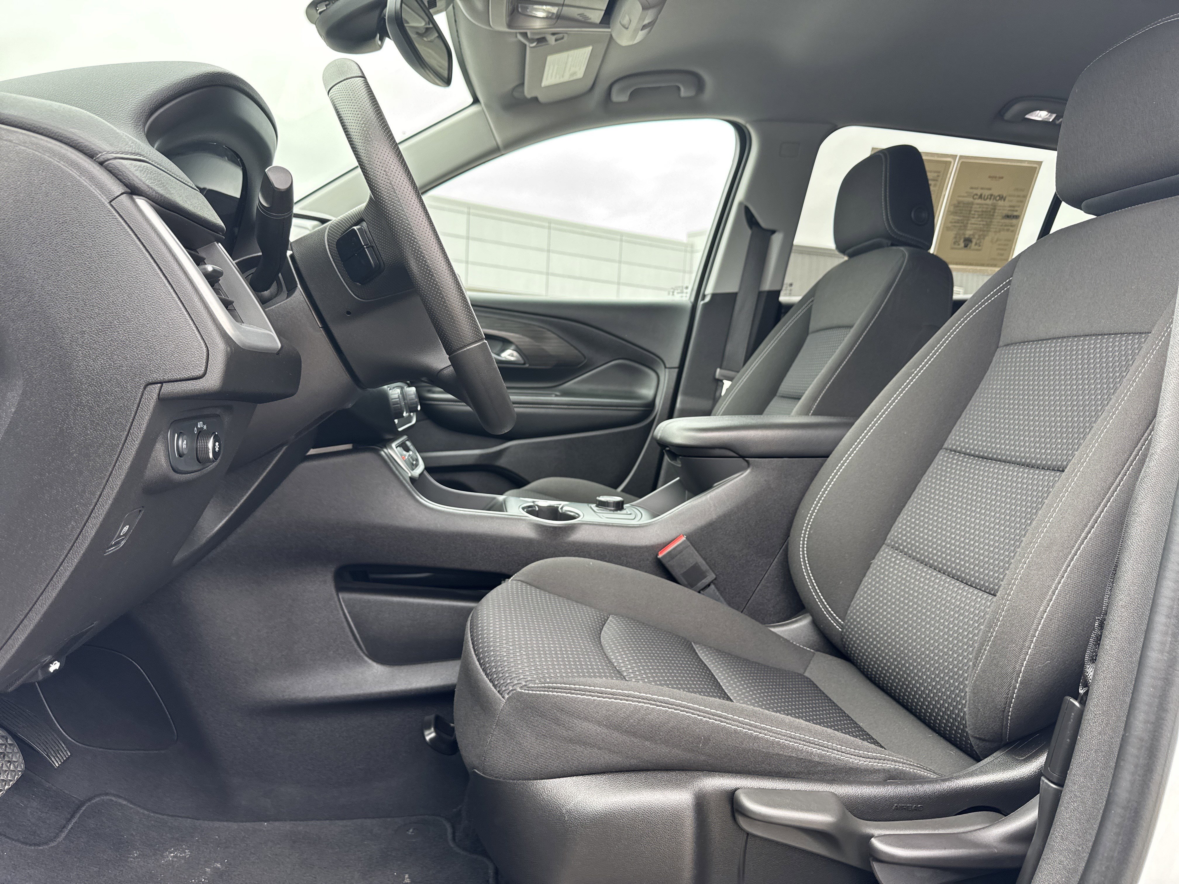 Used 2024 GMC Terrain SLE image 34